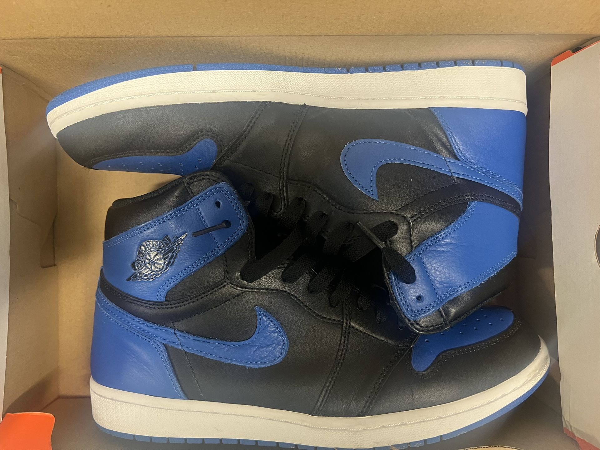 Royal 1s