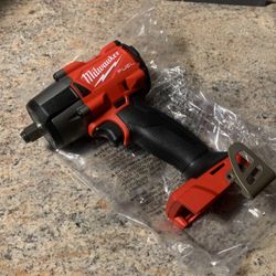 Milwaukee M18 FUEL Gen-2 18V Lithium-Ion Brushless Cordless Mid Torque 1/2 in. Impact Wrench w/Friction Ring (Tool-Only)