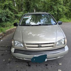 Toyota Sienna 2000 XLE
