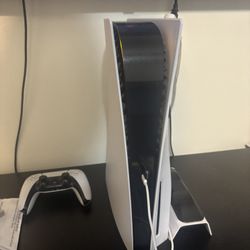 Ps5 With 2 Controllers And Charging Station 