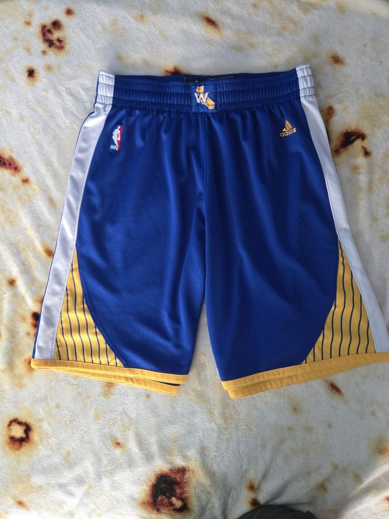 Warriors Shorts Size M