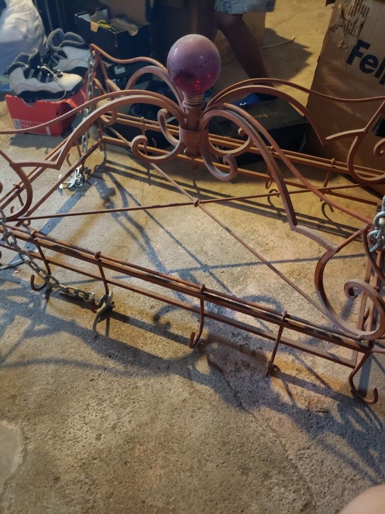 Hanging pot rack for kitchen