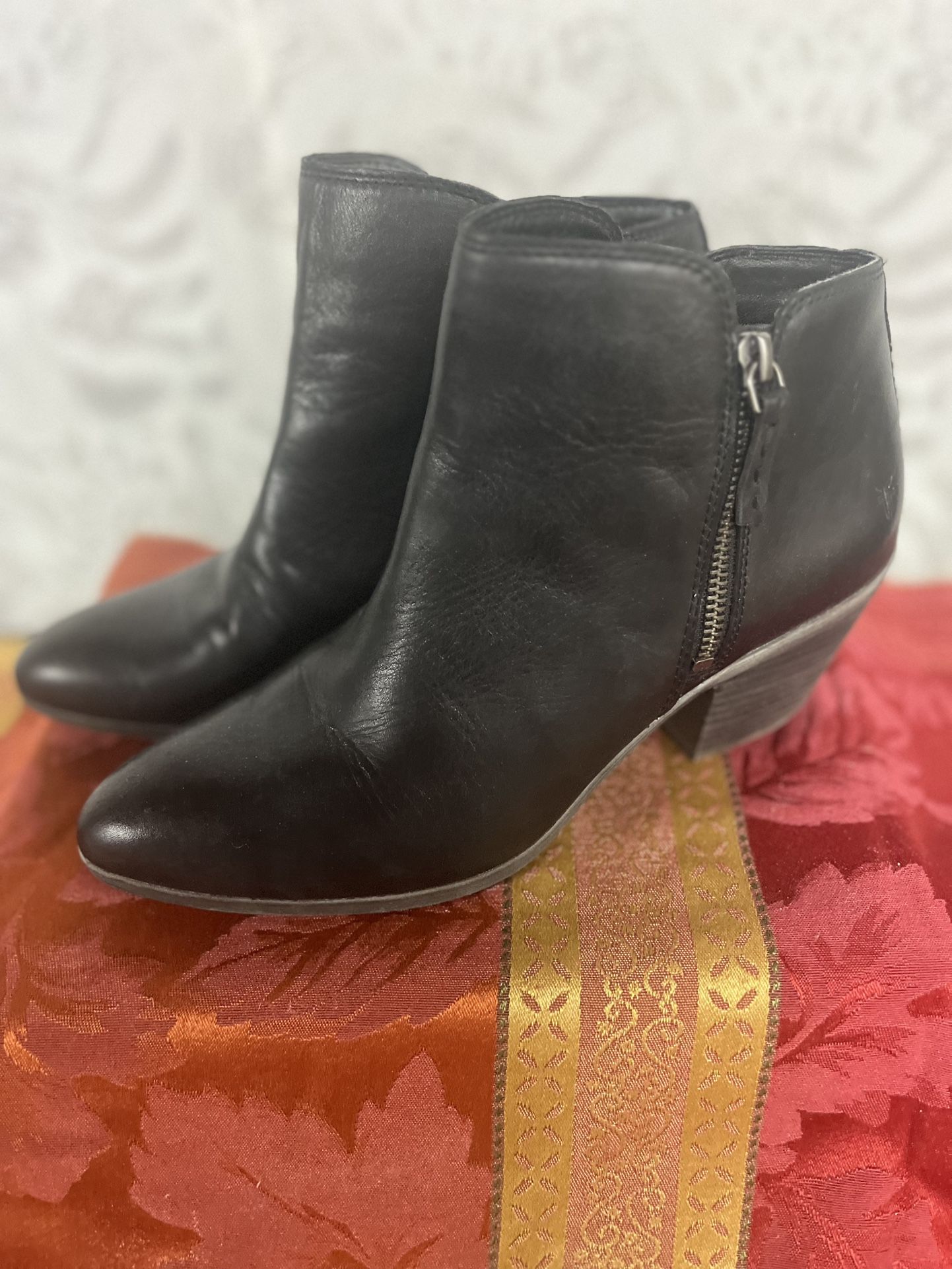 Women Frye Judith Leather Ankle Boots