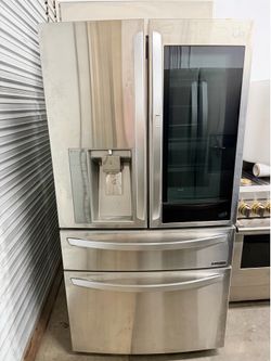 LG InstaView Door-in-Door Counter-Depth Refrigerator