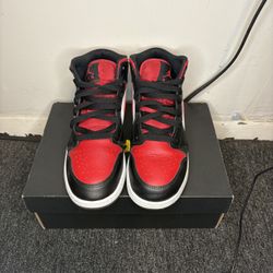 Air Jordan 1 Mid (GS)