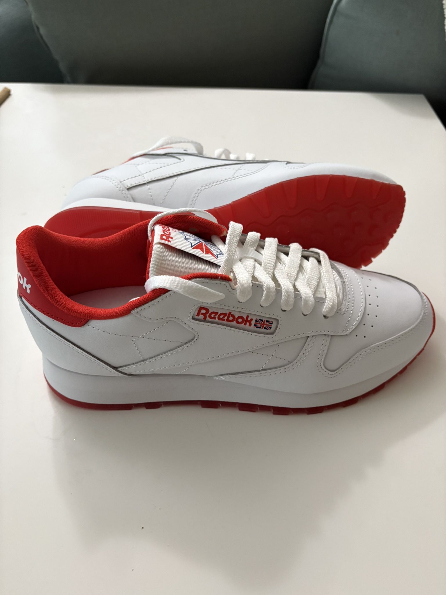 Reebok Sneakers