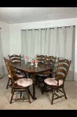 VTG Solid Wood Dining Table with 2 Extensions & 6 Chairs