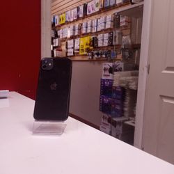 iPhone 11 Black 64GB Unlocked 330$ Only Cash