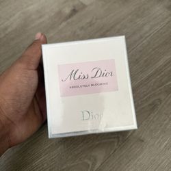 Miss Dior Absolutely Blooming