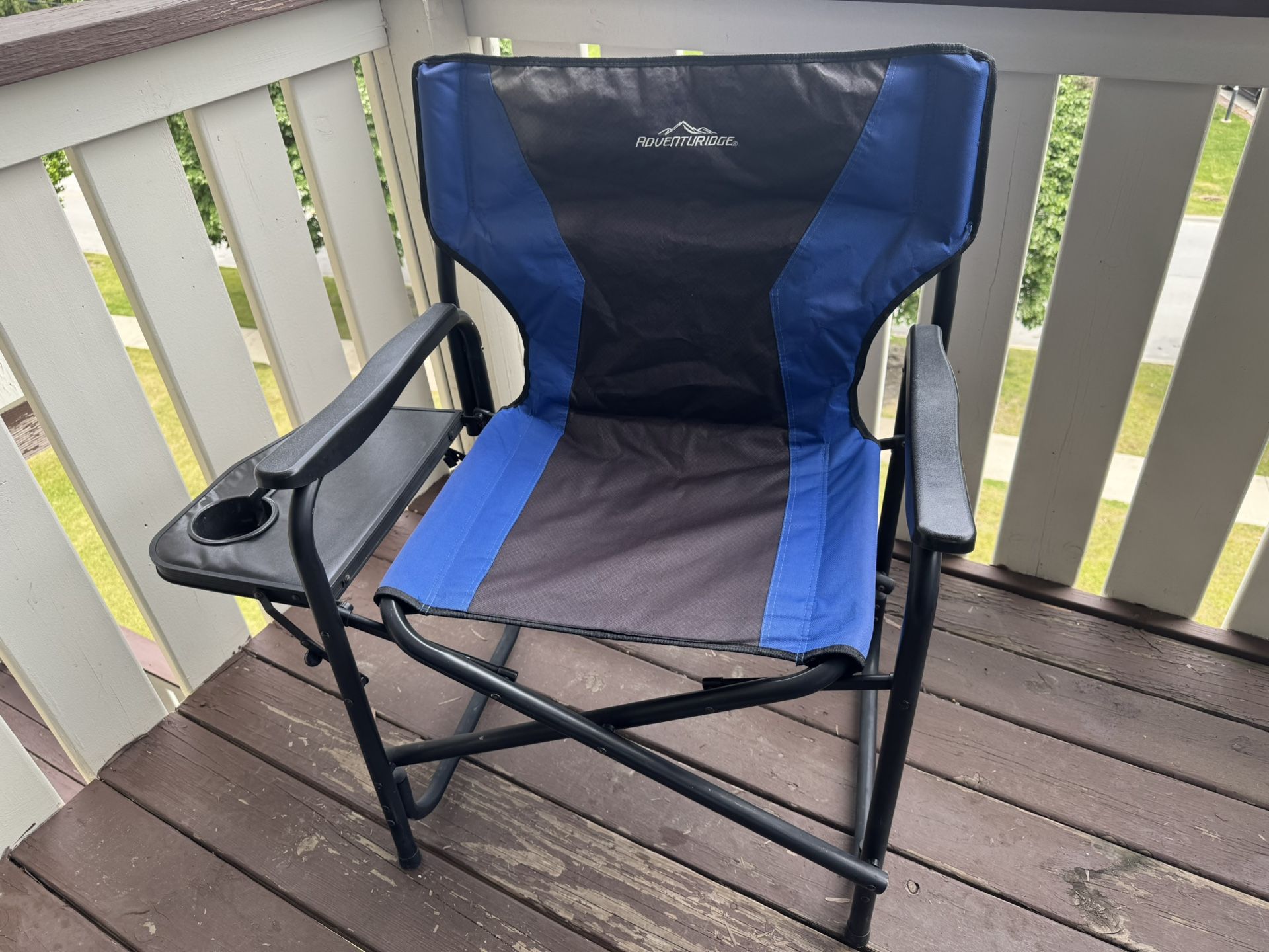 “Adventuridge” Folding Chair With Folding Side Table