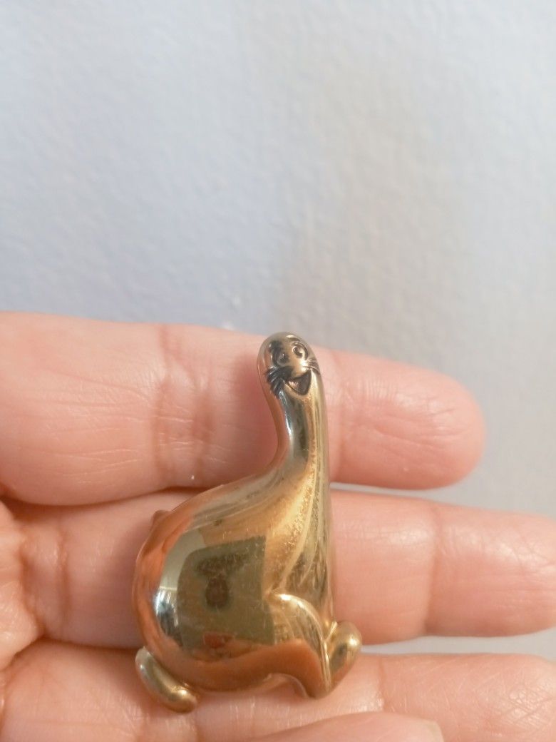 Vintage Shmoo Cartoon Character Brooch