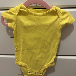 Carters Yellow Baby Bodysuit Onsie (Size 6m)