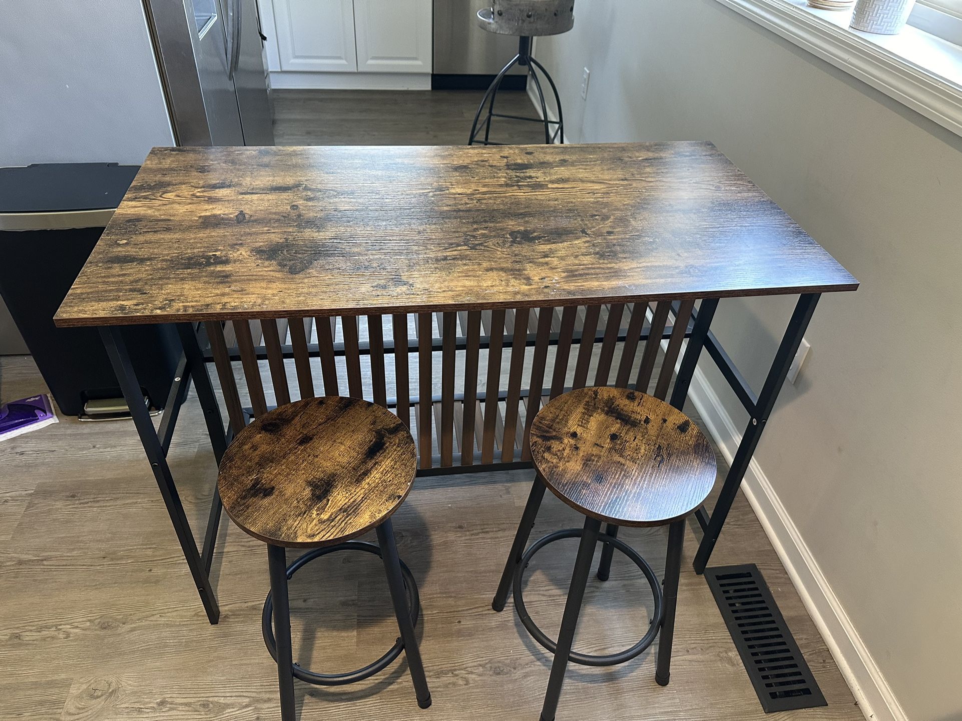 Dining Table Set With Barstool 