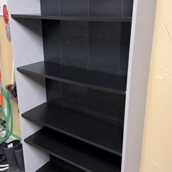 Free Bookshelf