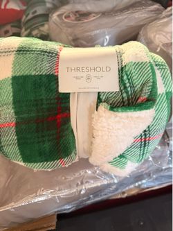 THRESHOLD THROW BLANKETS