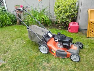 Honda powered Husqvarna self propelled mower