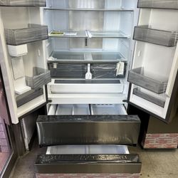 New Scratch & Dent Samsung 36in. 4-Door French Door With Ice Maker Stainless Steel Refrigerator 