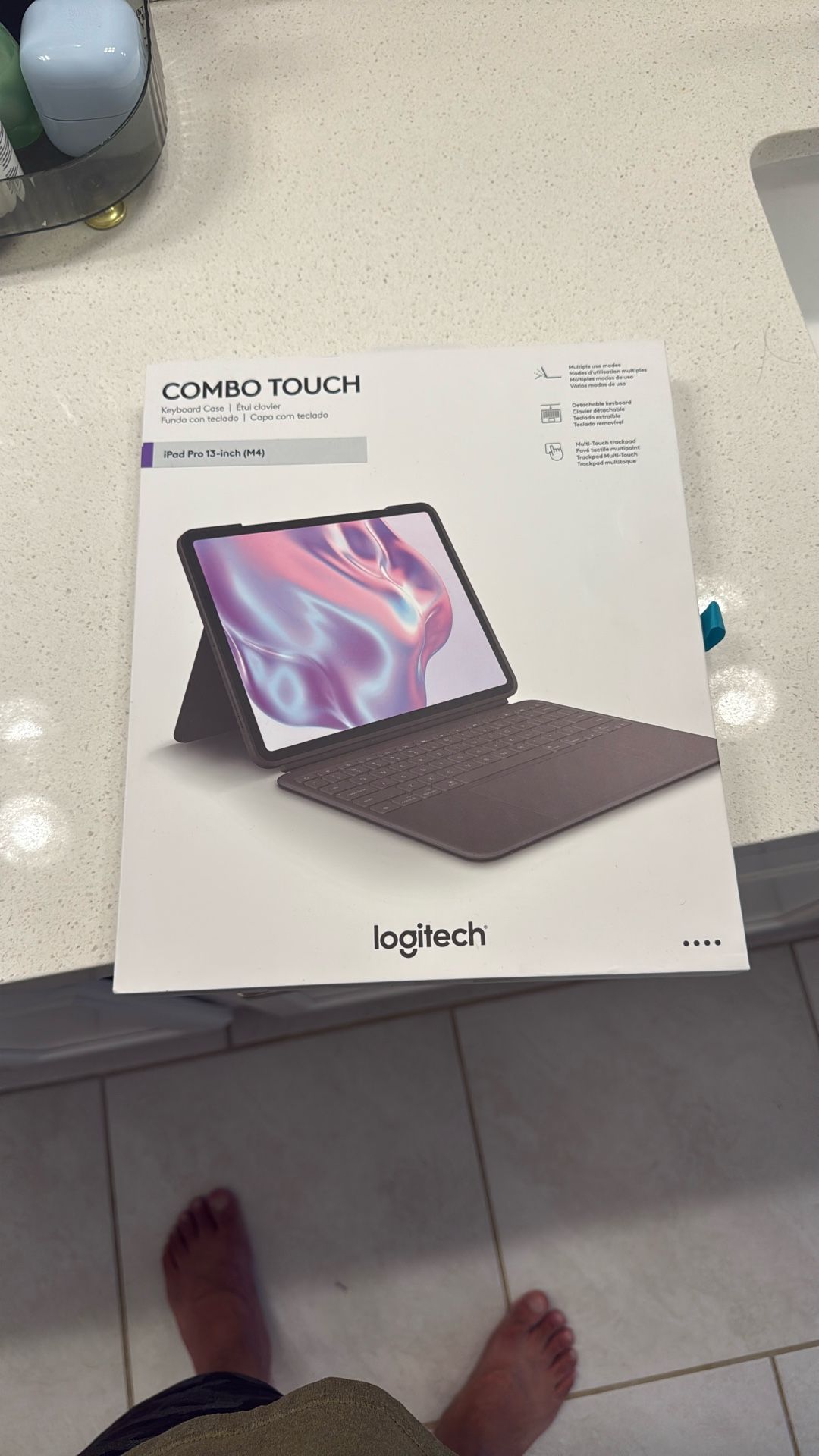 Logitech Combo Touch iPad Pro 13 M4