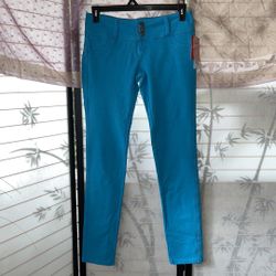 Woman’s Blue “U-Turn” Slacks 