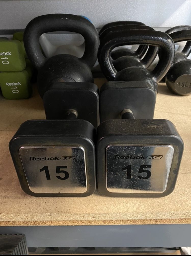 15 Lbs Reebok Dumbbells…. 2 X 15 lbs 30 lbs total