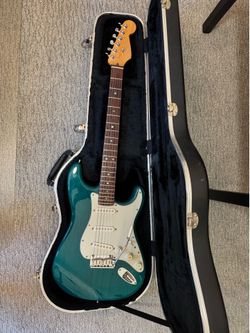 FS/FT: 1998 Fender American Deluxe Stratocaster Electric Guitar