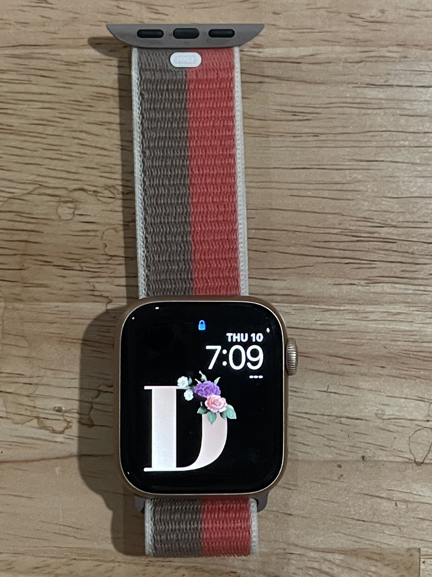 Series 6 Apple Watch- 40MM