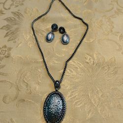 Dark Silver Oval Pendant Necklace and Earring Set
