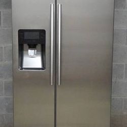 Samsung 36" Side-by-Size Refrigerator (25 cu. ft.) - Stainless Steel - RS25H5111SR