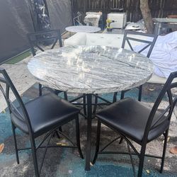 Juego de comedor circular