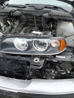 2003 Bmw 530i Halogen Headlight Set 