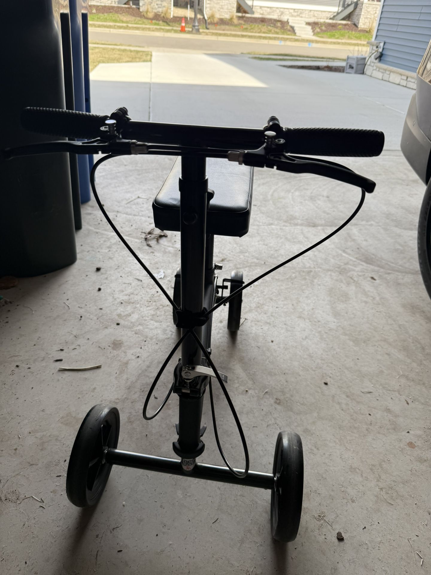 Knee Rover