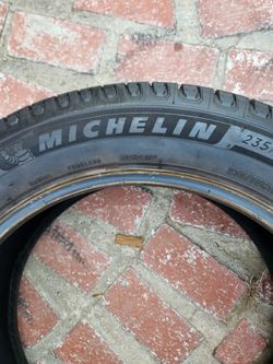 Michelin tire 235/55R/19