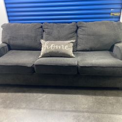 Comfortable Grey Couch (free delivery)) 