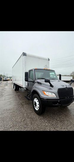 2023 International MV Box TRUCK NON CDL
