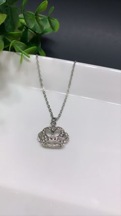 Beautiful Necklace Crown Choker Crystal Pendant, Silver Color