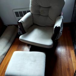 Gliding Nursery Chair