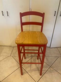 2 stool chairs