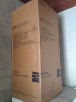 New water softener New New in box