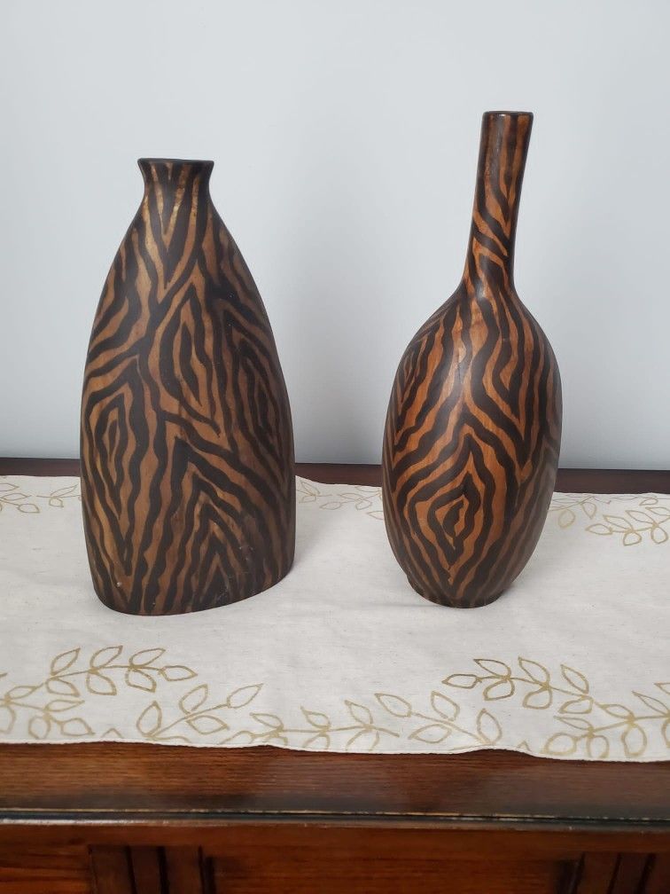 Set Of Two Vase