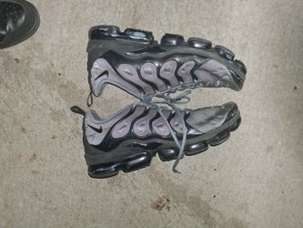 🔥Vapor Max nikes size 13🔥🔥🔥