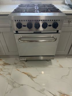 Gas 4 burner 24” Ranger with oven