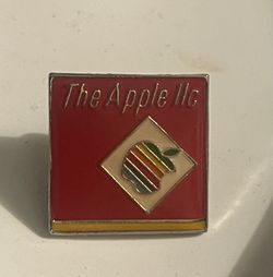 Apple 1980’s Lapel Pin *OPEN TO OFFERS*