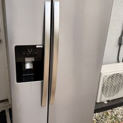 Refrigerator Whirlpool 