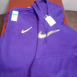 Brand New With Tags Still Attached! Only One Issue Is The Top Is XXL & The Bottom Is XL 