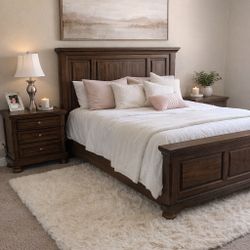 Queen Size Bed And 2 Nightstands 
