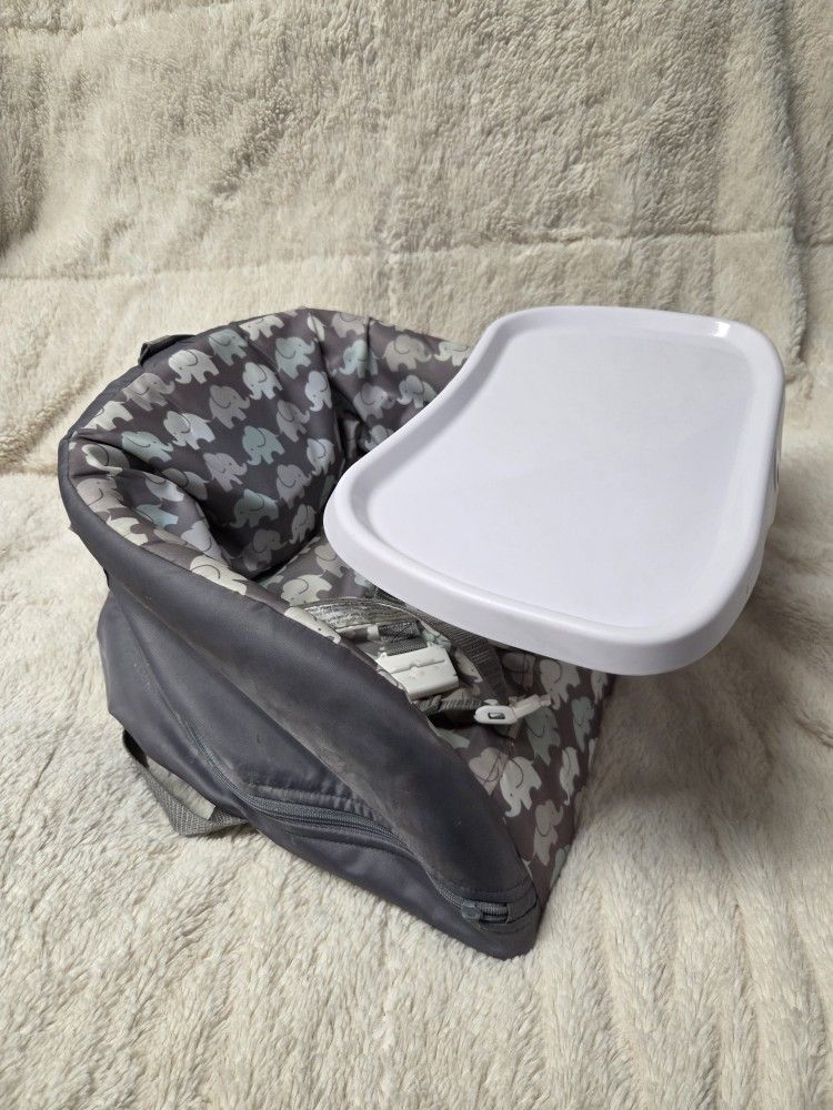 Baby chair with tray