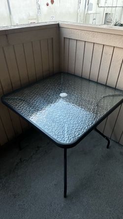 Outdoor/Patio Table