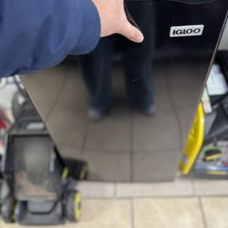 IGLOO Refrigerator IRF32BK 