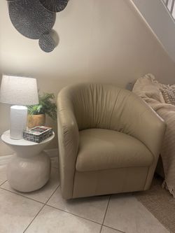 Natuzzi Editions Veronica Swivel Accent Chair