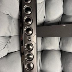 Nice Difinitive technology  MYTHOS -XTR 60 center speaker